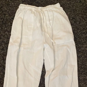 Linnebyxor - Säljer dessa snygga linnebyxor. Skriv för fler bilder, pris kan diskuteras💕