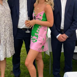 Superfin klänning från Zara! - Utsåld klänning från zara som jag endast använt 3 gånger!