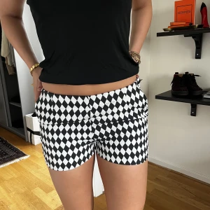 Rutiga shorts  - Super coola rutiga shorts som tyvärr är lite försmå och därför säljs!
