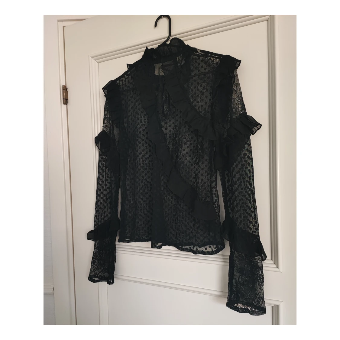 Vintage blus i dobbymesh med volanger, stl 38 - 90