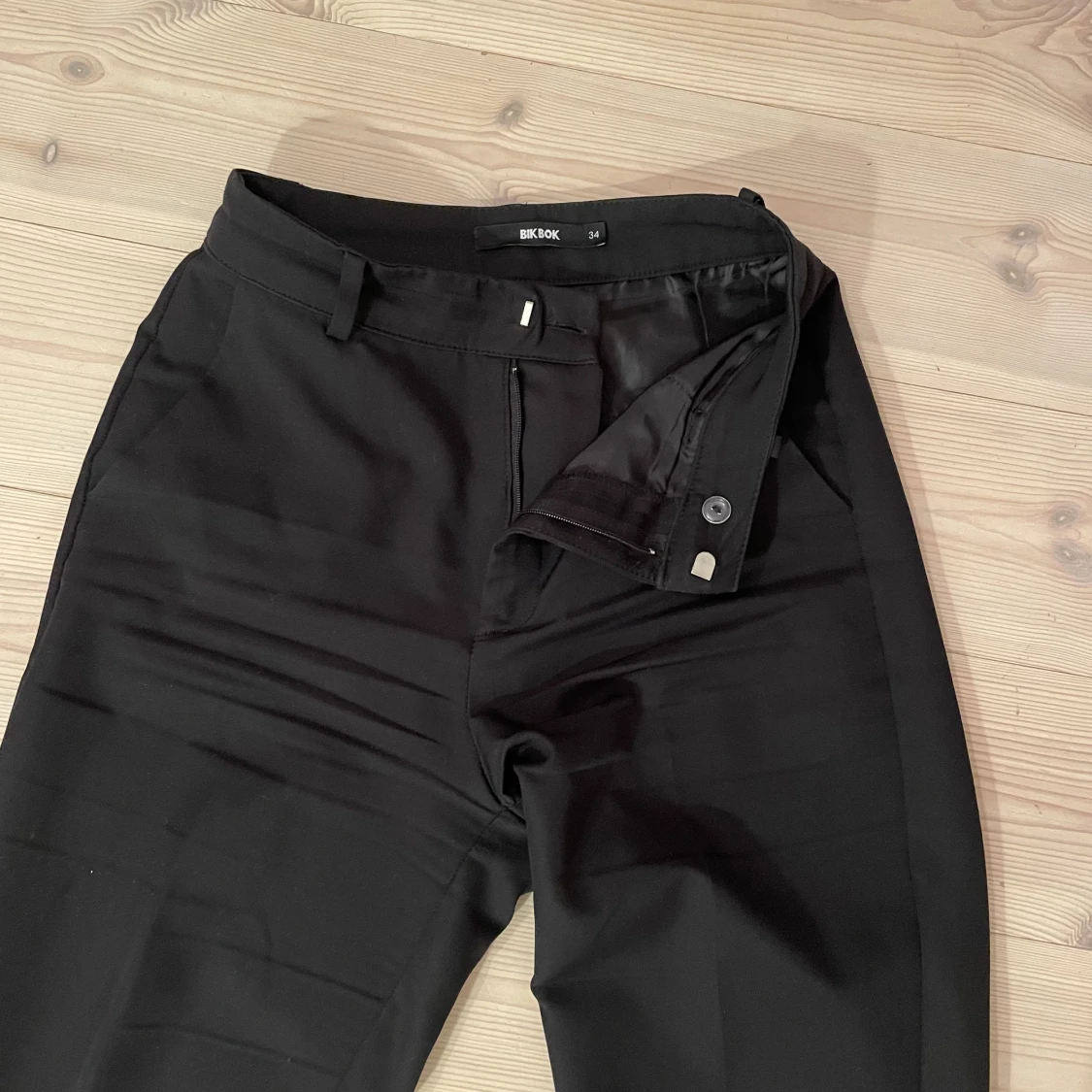 Kostymbyxor från bikbok!  - 91