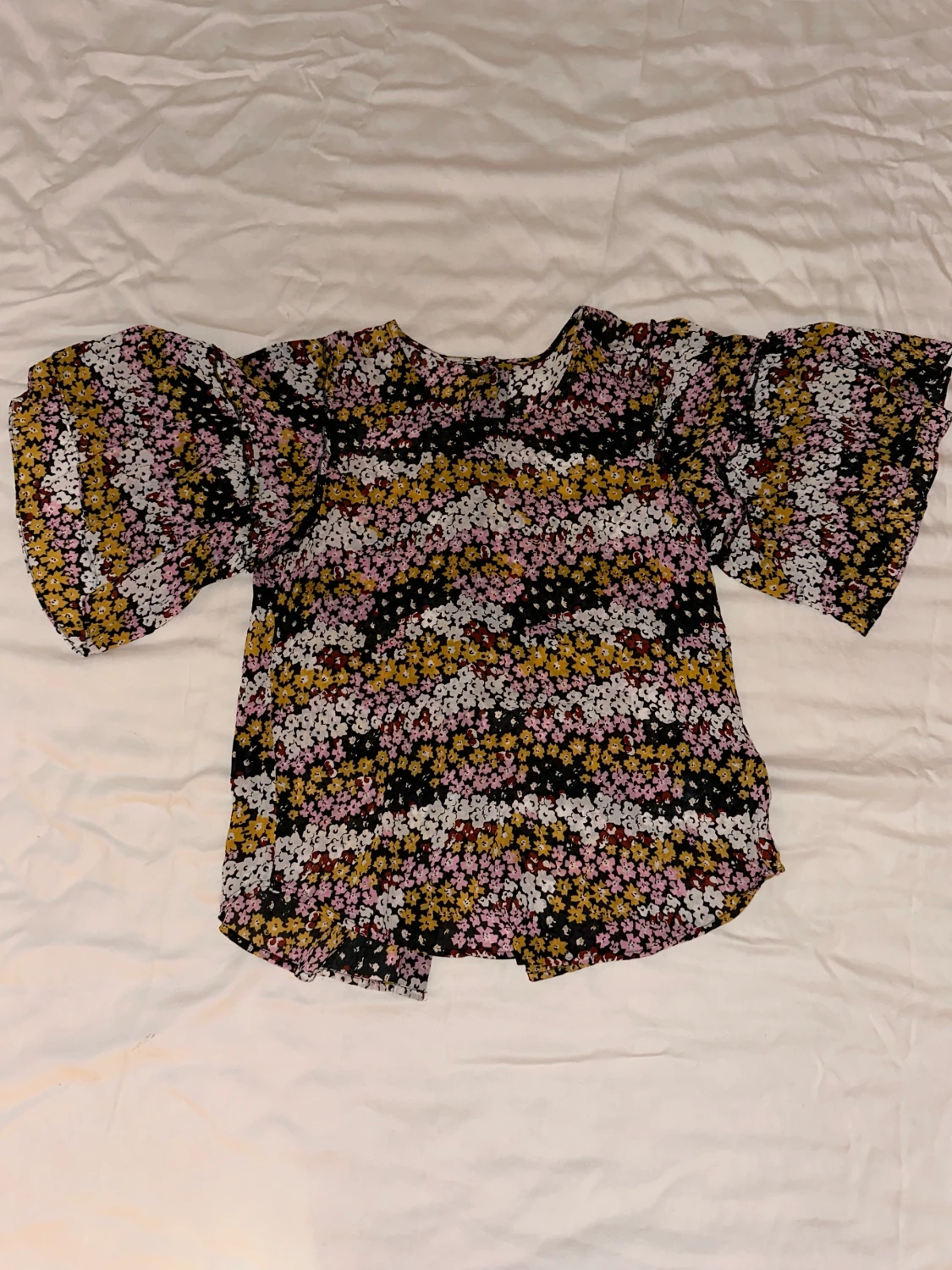 Blommig blus
