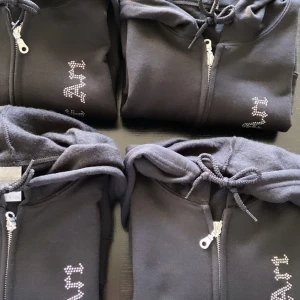 Svart M - Svart rhinestone i M