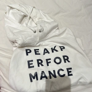 Peak performance hoodie - Nyskick, superskönt. Knappt använd. 