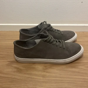 Ciszere skor  - Snygga mocka skor från Ciszere i storlek 43 Aldrig använda så är i perfekt skick Ny pris 900 kr  Mitt pris 400