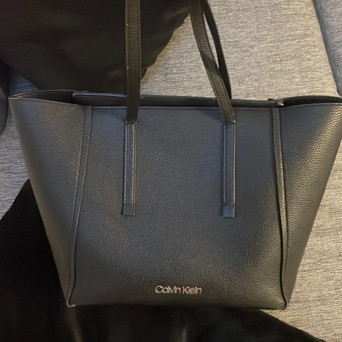 Calvin Klein väska  - 90