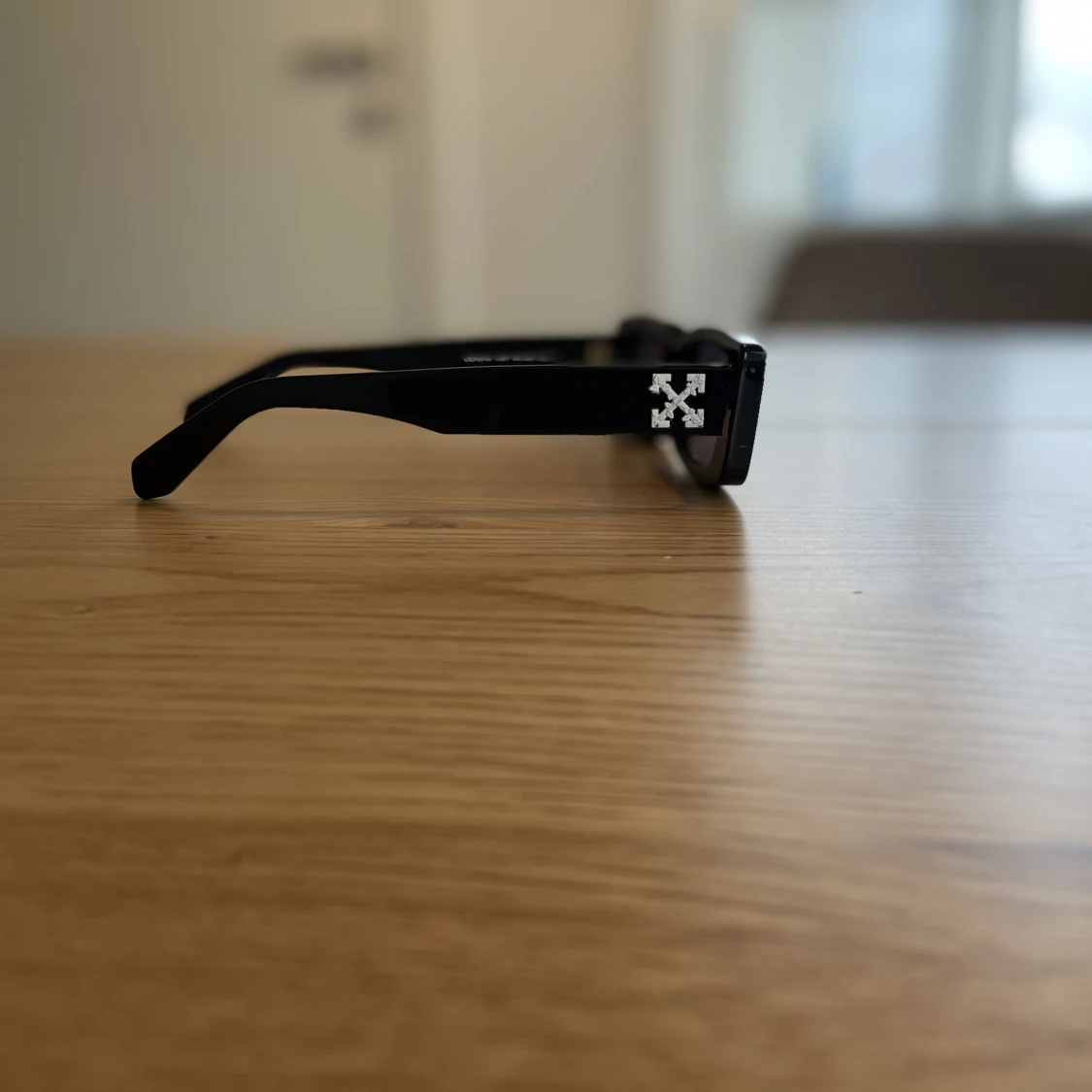 Offwhite solglasögon - 90