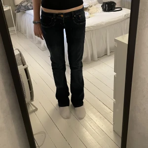 Ltb jeans - Skit snygga Ltb jeans perfekt nu till hösten😇säljer då jag inte fått användning av dom💗⚠️❌tar inte fler bilder om det inte är på något specifikt❌⚠️