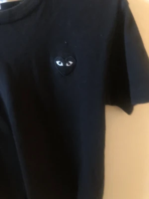 CDG t-shirt - Cond 9/10 Strl - S  