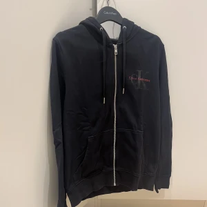 Calvin Klein hoodie  - Fint skick, nypris 1500