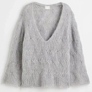 STICKAD TRÖJA - Slutsåld, oversize av mohair 🤍