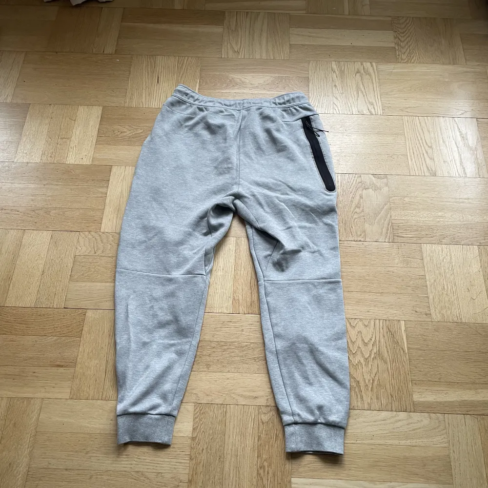 Riktigt bra skick, size medium, begagnade.. Jeans & Byxor.