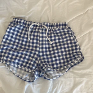 Zara - Säljer mina jätte gulliga pyjamas shorts då de inte kommer till andvändning🤗🤗
