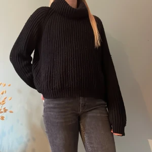 Stickad tröja med krage - Svart stickad polo tröja⭐️