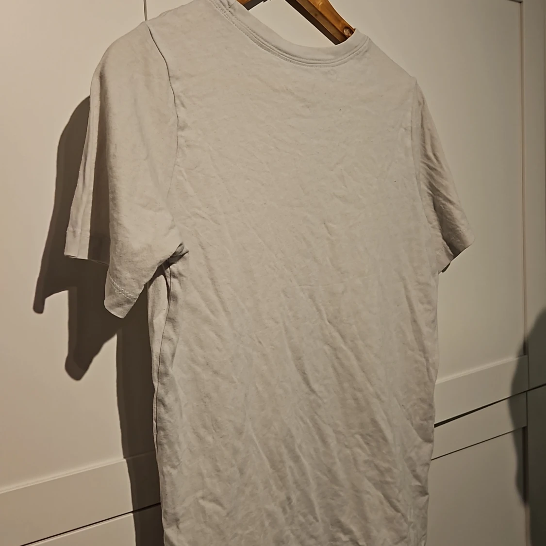 Vit Nike t-shirt i barnstorlek XL eller S - 91