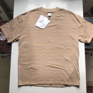 Polar Tshirt - M  - Helt ny, aldrig använd. 10/10. 