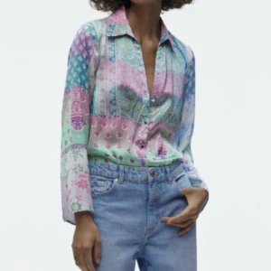 Skjorta - Säljer min skjorta från Zara, använd en gång. 