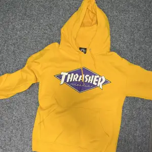 Thrasher hoodie i super bra scick. 
