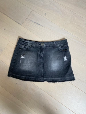 Kjol - Cool kjol! Stl M lågmidjad💗