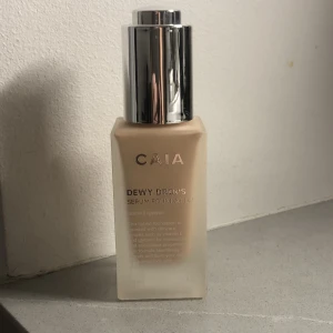Caia dewy drops - Endast testat pga fel färg. Färgen är 10W