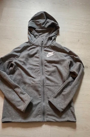 Nike zip hoodie - Skick 9/10