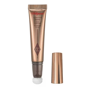 Chatlotte Tillbury Contour Wand - Medium to Darl - Säljer min contour wand från Chatlotte Tillbury som endast är använd ett fåtal gånger med mycket produkt kvar. Org pris 500kr