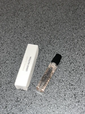 Louie Vuitton parfymprov - Endast testad men säljes då doften inte passade mig. Eau de parfym. Key notes: muscs, tonka Bean from Venezuela.
