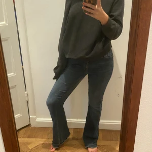 Sjukt najs jeans💞✨ - Sååå snygga lågmidjade jeans! Perfekta till hösten och passar till aaaallllt✨🙏