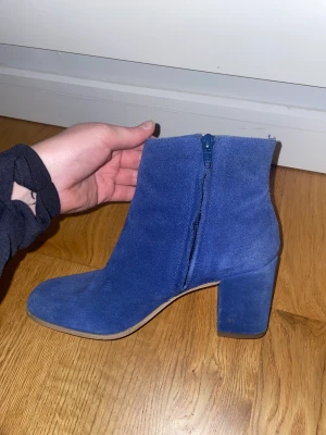 Vagabond skor - Ett par blå vagabond klackar. Knappt använda.