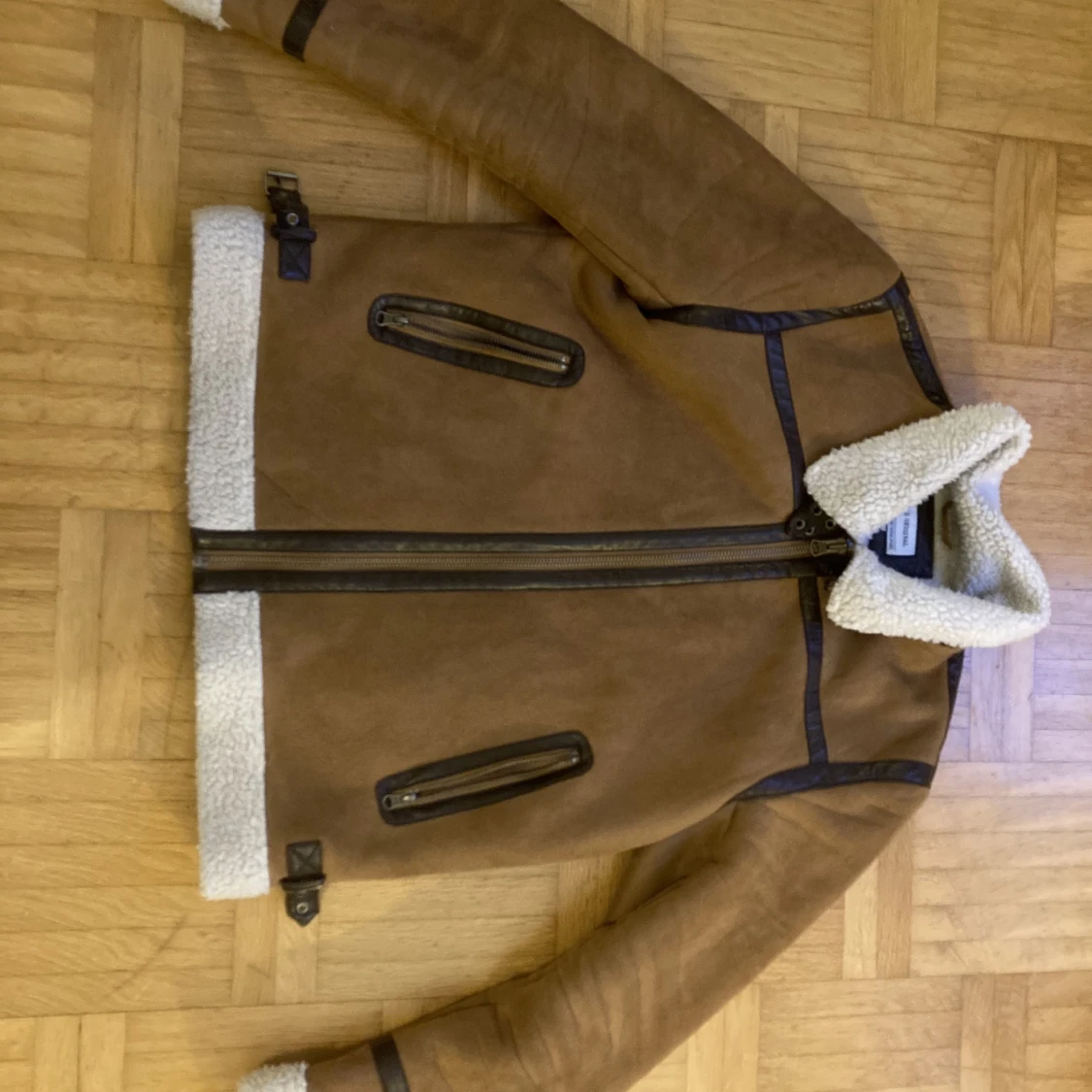 Stilig varm fodrad bomberjacka  - 90