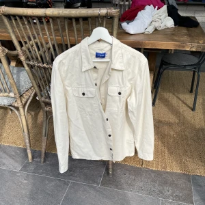 Jack and Jones Overshirt  - Jack and Jones Overshirt  Storlek M Djur och Rökfritt hem Frakt eller mötas på plats Kom med bud annars med  Mitt pris 250 kr