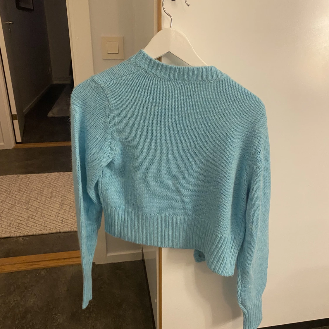Blå stickad tröja/kofta - 90