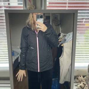 Skidjacka 🖤 - Skidjacka helt ny aldrig använd 🖤 