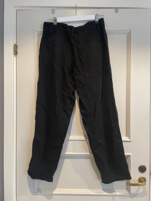 Jeans - Ett par jeans som är använda fåtal gånger och är köpta från lager157. De är i storlek M.  Köptes för 200 kr men säljer för 50 kr+ frakt