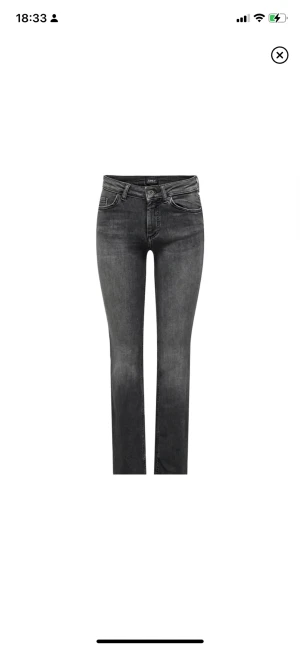 Only jeans  - Intressekoll på dessa jeans ifrån only!! Använda 2 gånger💗💗💗 köpta på Plick!!! 