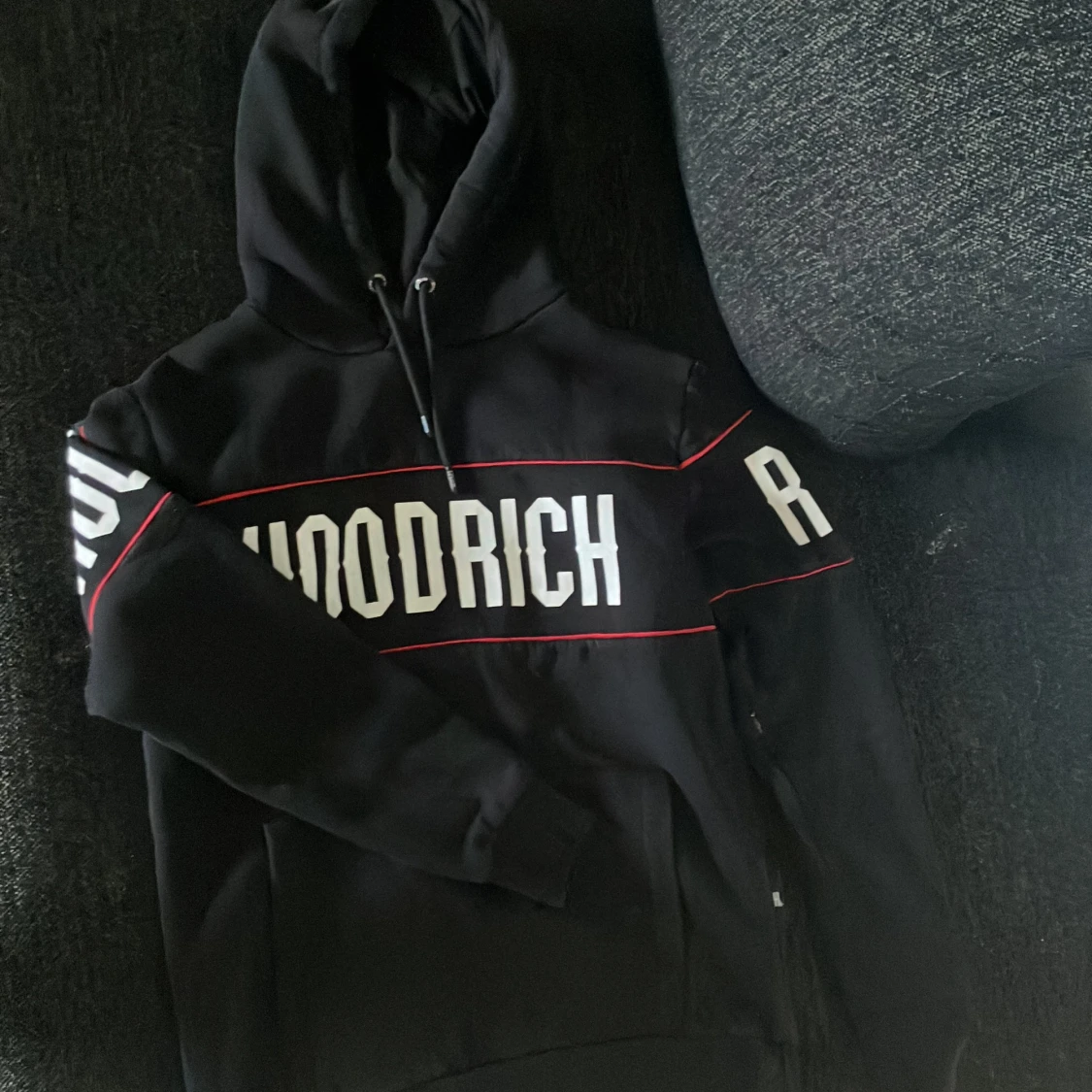 De är en skock tröja.Märke Hoodrich