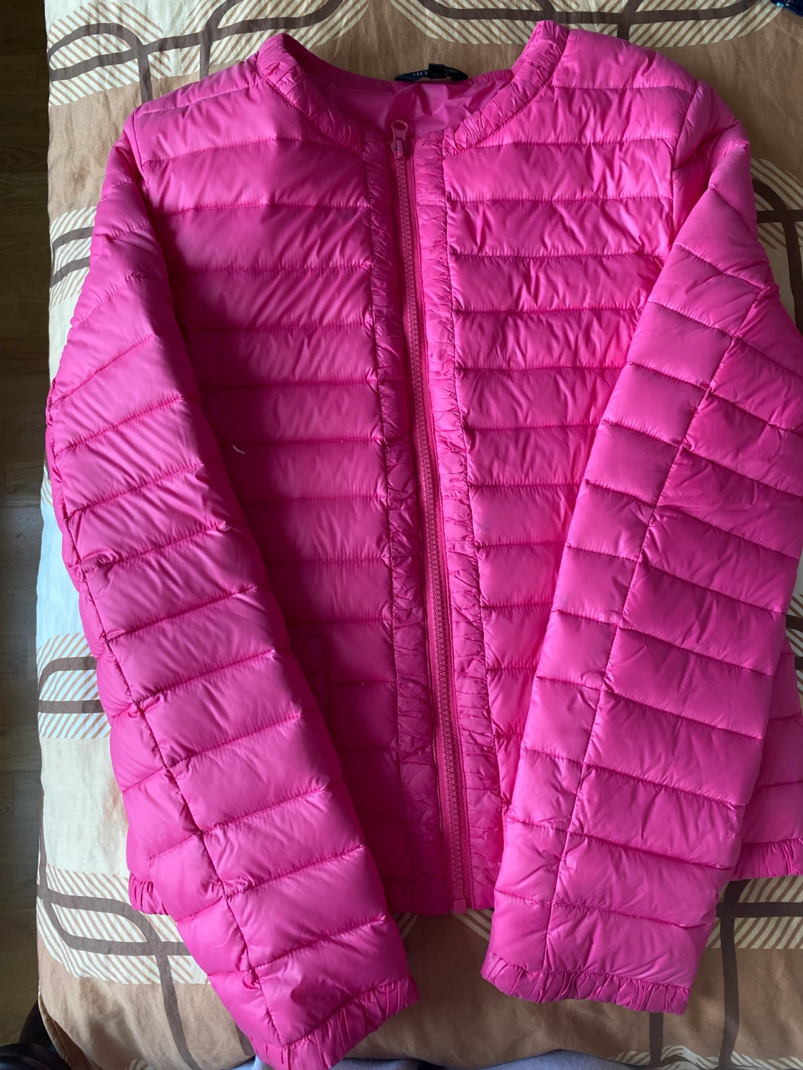 Rosa jacka från Hollies