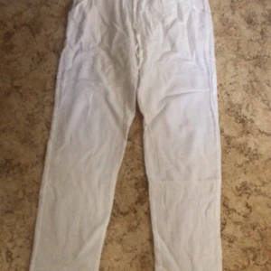 Linnebyxor - För små för mig