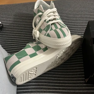 Converse One Star Blocked 10.5 - Brand new Size 10.5  Selling it because it was the wrong size for me