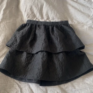 & other stories kjol stl: 36 - & other stories kjol i storlek 36📦💓