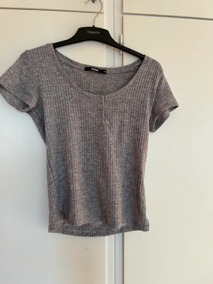 Kläder i fint skick  - Knappt använda 