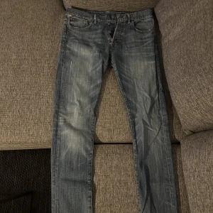 Ralph Lauren jeans - Säljer nu mina Ralph Lauren jeans då de ej kommer till använding,de har en fin vintage look på sig.