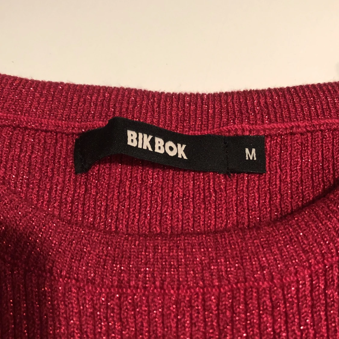 Röd stickad tröja - 91