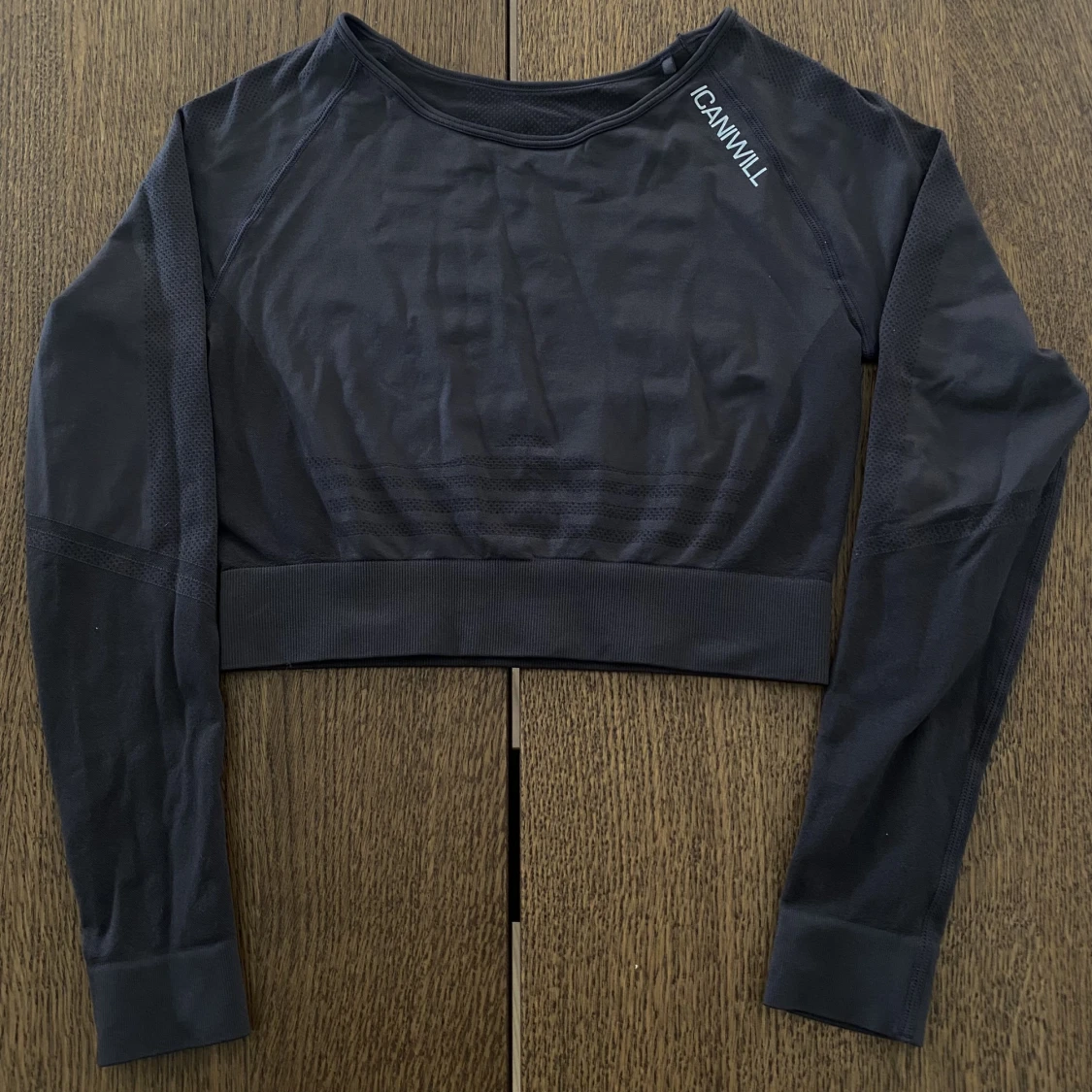 Define Seamless Crop Top ICANIWILL - 91