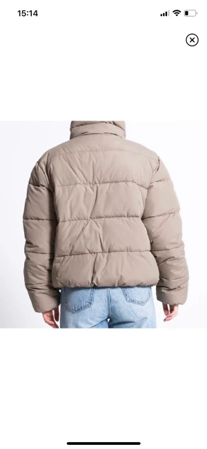 Dunjacka från lager 157 - En beige dunjacka från lager 157 i fint skick🤩