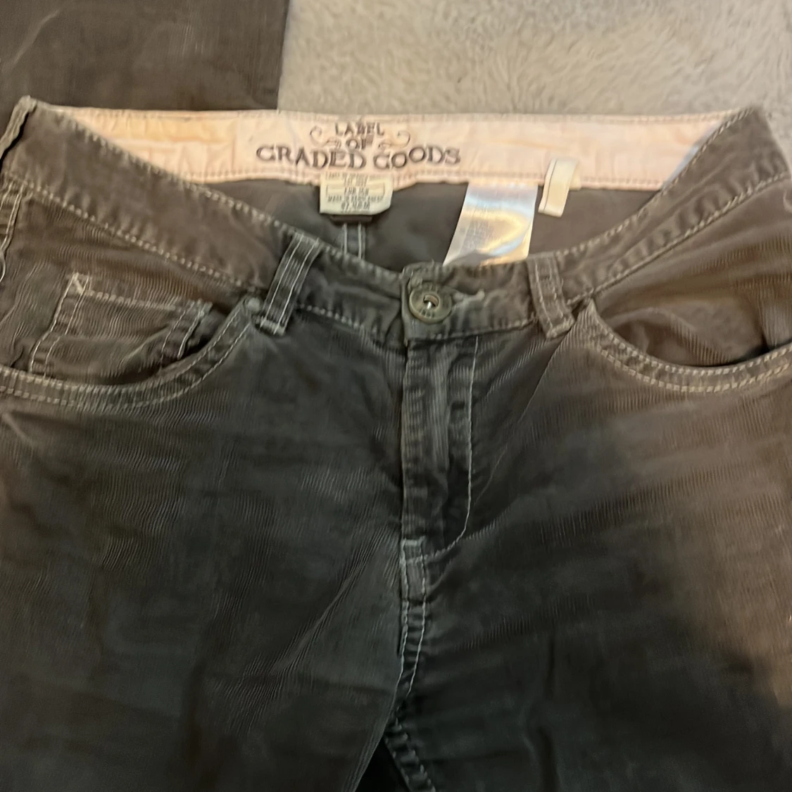 Säljer mina låg midjade byxor från h&m - 90