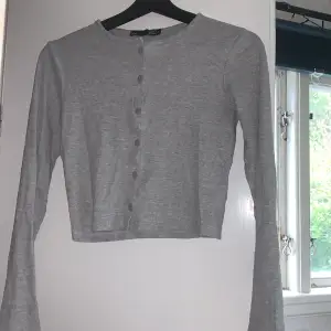 Gullig tröja i färg grå från lager 157! Storlek S