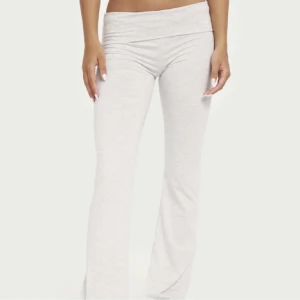 Yogapants - Ljusgrå yogapants från Nelly i storlek S. Populära och slutsålda på hemsidan.