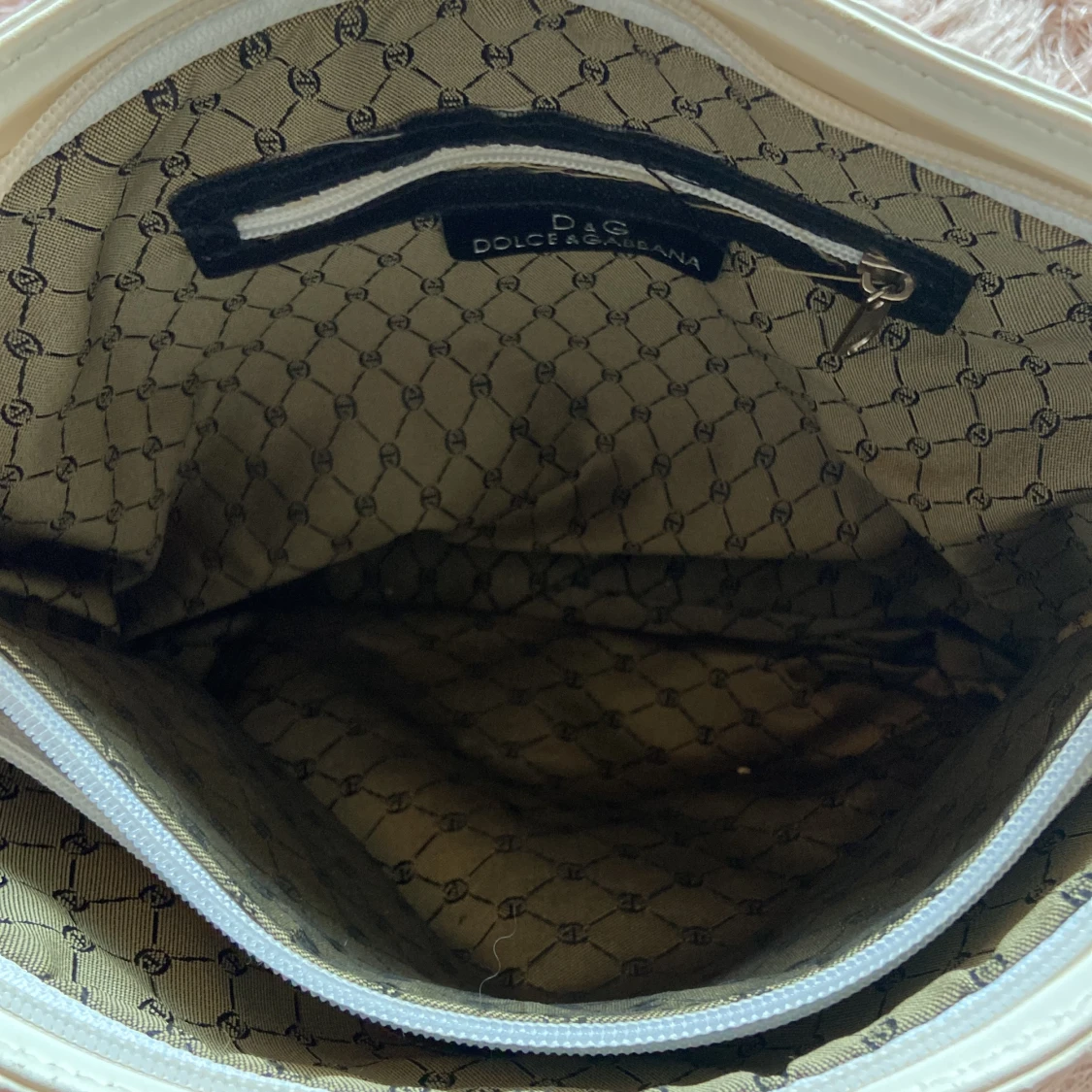Vit väska (fake Dolce & Gabbana) - 91