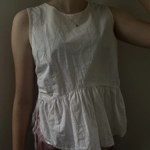 HM blus - Passar s-m Lägg gärna pris förslag